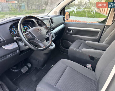 Білий Опель Zafira Life, об'ємом двигуна 0 л та пробігом 21 тис. км за 23000 $, фото 16 на Automoto.ua