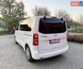 Білий Опель Zafira Life, об'ємом двигуна 0 л та пробігом 21 тис. км за 23000 $, фото 4 на Automoto.ua