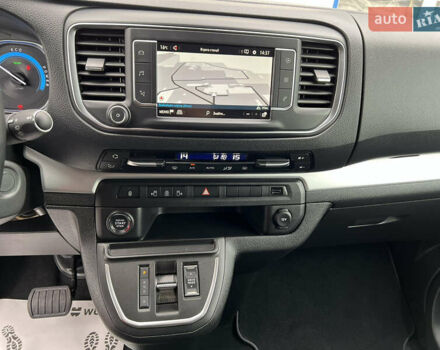 Белый Опель Zafira Life, объемом двигателя 0 л и пробегом 45 тыс. км за 28800 $, фото 33 на Automoto.ua