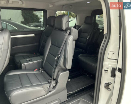 Белый Опель Zafira Life, объемом двигателя 0 л и пробегом 45 тыс. км за 28800 $, фото 27 на Automoto.ua