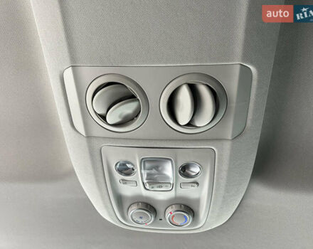 Белый Опель Zafira Life, объемом двигателя 0 л и пробегом 45 тыс. км за 28800 $, фото 37 на Automoto.ua
