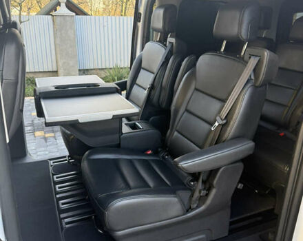 Білий Опель Zafira Life, об'ємом двигуна 0 л та пробігом 43 тис. км за 29500 $, фото 27 на Automoto.ua