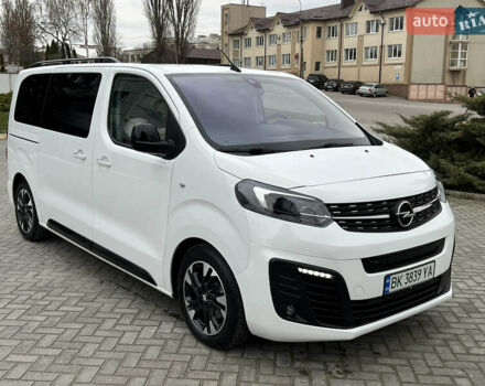 Белый Опель Zafira Life, объемом двигателя 0 л и пробегом 45 тыс. км за 28800 $, фото 3 на Automoto.ua