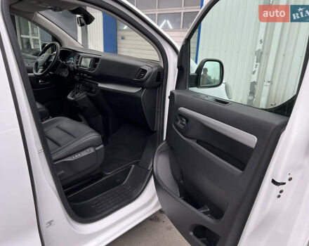 Белый Опель Zafira Life, объемом двигателя 0 л и пробегом 45 тыс. км за 28800 $, фото 15 на Automoto.ua