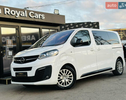 Белый Опель Zafira Life, объемом двигателя 0 л и пробегом 21 тыс. км за 23200 $, фото 1 на Automoto.ua