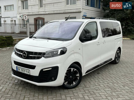 Белый Опель Zafira Life, объемом двигателя 0 л и пробегом 45 тыс. км за 28800 $, фото 1 на Automoto.ua