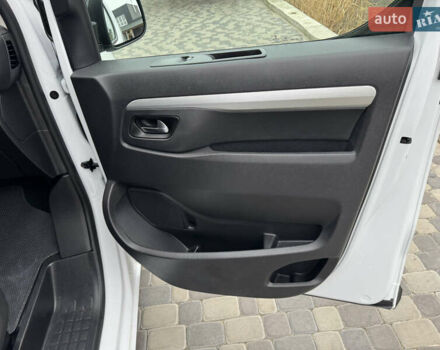 Опель Zafira Life, объемом двигателя 0 л и пробегом 35 тыс. км за 33000 $, фото 26 на Automoto.ua