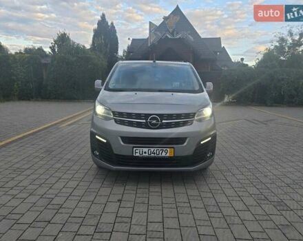 Сірий Опель Zafira Life, об'ємом двигуна 2 л та пробігом 200 тис. км за 25999 $, фото 1 на Automoto.ua