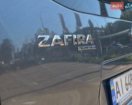 Серый Опель Zafira Life, объемом двигателя 2 л и пробегом 80 тыс. км за 27900 $, фото 9 на Automoto.ua
