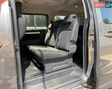 Серый Опель Zafira Life, объемом двигателя 2 л и пробегом 80 тыс. км за 27900 $, фото 18 на Automoto.ua