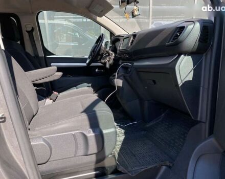 Серый Опель Zafira Life, объемом двигателя 2 л и пробегом 80 тыс. км за 33900 $, фото 7 на Automoto.ua