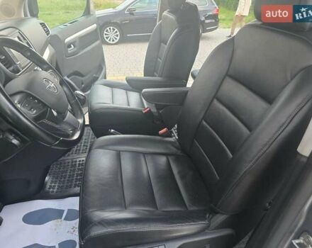 Сірий Опель Zafira Life, об'ємом двигуна 2 л та пробігом 200 тис. км за 25999 $, фото 62 на Automoto.ua