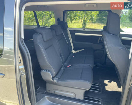 Сірий Опель Zafira Life, об'ємом двигуна 2 л та пробігом 80 тис. км за 36999 $, фото 4 на Automoto.ua