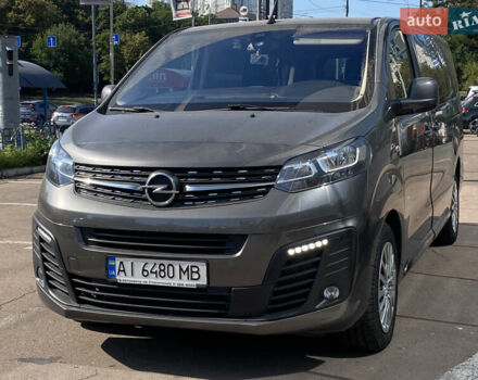 Серый Опель Zafira Life, объемом двигателя 2 л и пробегом 80 тыс. км за 34900 $, фото 1 на Automoto.ua
