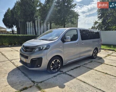 Серый Опель Zafira Life, объемом двигателя 2 л и пробегом 200 тыс. км за 25999 $, фото 10 на Automoto.ua