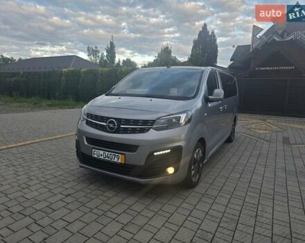 Сірий Опель Zafira Life, об'ємом двигуна 2 л та пробігом 200 тис. км за 25999 $, фото 6 на Automoto.ua