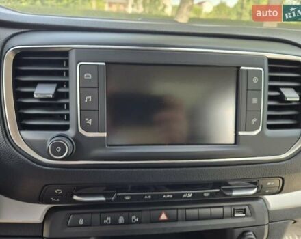 Серый Опель Zafira Life, объемом двигателя 2 л и пробегом 200 тыс. км за 25999 $, фото 55 на Automoto.ua