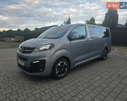Сірий Опель Zafira Life, об'ємом двигуна 2 л та пробігом 200 тис. км за 25999 $, фото 9 на Automoto.ua