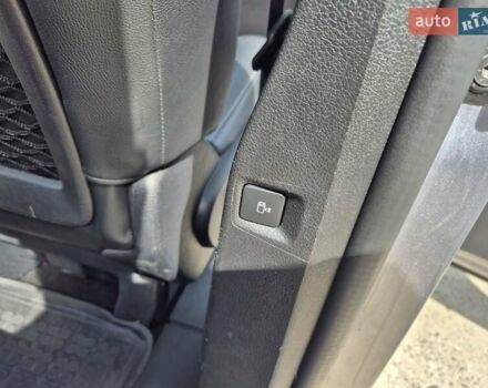 Серый Опель Zafira Life, объемом двигателя 2 л и пробегом 226 тыс. км за 24999 $, фото 74 на Automoto.ua