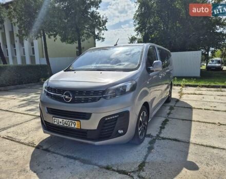 Серый Опель Zafira Life, объемом двигателя 2 л и пробегом 200 тыс. км за 25999 $, фото 5 на Automoto.ua