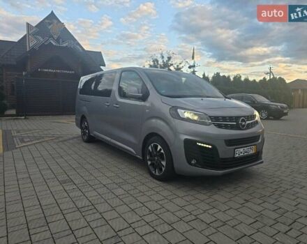 Сірий Опель Zafira Life, об'ємом двигуна 2 л та пробігом 200 тис. км за 25999 $, фото 7 на Automoto.ua