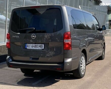 Серый Опель Zafira Life, объемом двигателя 2 л и пробегом 80 тыс. км за 33900 $, фото 3 на Automoto.ua