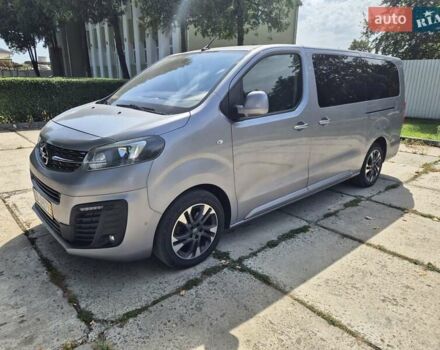 Серый Опель Zafira Life, объемом двигателя 2 л и пробегом 200 тыс. км за 25999 $, фото 7 на Automoto.ua