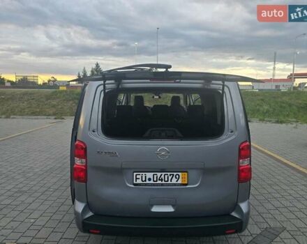 Сірий Опель Zafira Life, об'ємом двигуна 2 л та пробігом 200 тис. км за 25999 $, фото 63 на Automoto.ua