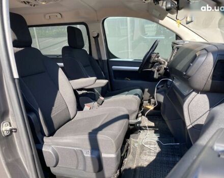 Серый Опель Zafira Life, объемом двигателя 2 л и пробегом 80 тыс. км за 33900 $, фото 8 на Automoto.ua