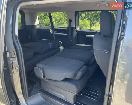 Сірий Опель Zafira Life, об'ємом двигуна 2 л та пробігом 80 тис. км за 36999 $, фото 3 на Automoto.ua