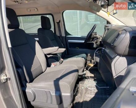 Серый Опель Zafira Life, объемом двигателя 2 л и пробегом 80 тыс. км за 27900 $, фото 22 на Automoto.ua