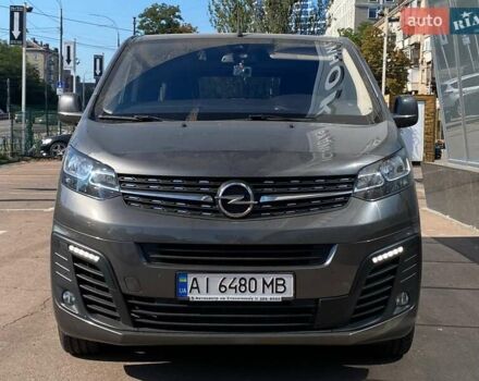 Серый Опель Zafira Life, объемом двигателя 2 л и пробегом 80 тыс. км за 27900 $, фото 1 на Automoto.ua