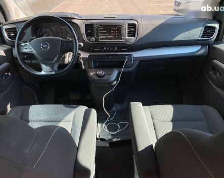 Серый Опель Zafira Life, объемом двигателя 2 л и пробегом 80 тыс. км за 33900 $, фото 15 на Automoto.ua