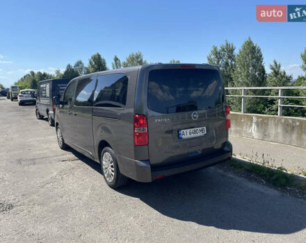 Сірий Опель Zafira Life, об'ємом двигуна 2 л та пробігом 80 тис. км за 36999 $, фото 2 на Automoto.ua