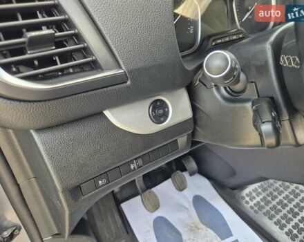 Серый Опель Zafira Life, объемом двигателя 2 л и пробегом 226 тыс. км за 24999 $, фото 45 на Automoto.ua