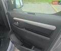 Сірий Опель Zafira Life, об'ємом двигуна 2 л та пробігом 200 тис. км за 25999 $, фото 27 на Automoto.ua