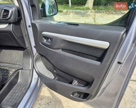 Серый Опель Zafira Life, объемом двигателя 2 л и пробегом 226 тыс. км за 24999 $, фото 81 на Automoto.ua