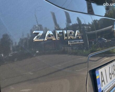 Серый Опель Zafira Life, объемом двигателя 2 л и пробегом 80 тыс. км за 33900 $, фото 26 на Automoto.ua