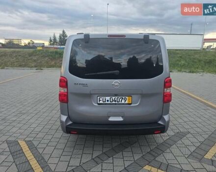 Сірий Опель Zafira Life, об'ємом двигуна 2 л та пробігом 200 тис. км за 25999 $, фото 10 на Automoto.ua