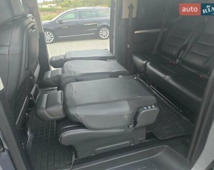 Сірий Опель Zafira Life, об'ємом двигуна 2 л та пробігом 200 тис. км за 25999 $, фото 60 на Automoto.ua