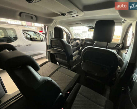 Сірий Опель Zafira Life, об'ємом двигуна 2 л та пробігом 1 тис. км за 46285 $, фото 9 на Automoto.ua