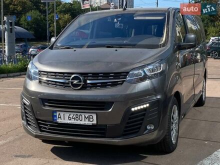 Серый Опель Zafira Life, объемом двигателя 2 л и пробегом 80 тыс. км за 27900 $, фото 1 на Automoto.ua