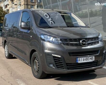 Серый Опель Zafira Life, объемом двигателя 2 л и пробегом 80 тыс. км за 33900 $, фото 1 на Automoto.ua