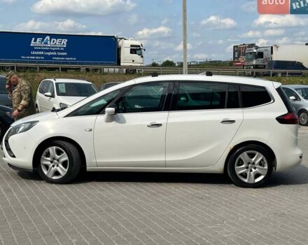 Белый Опель Zafira Tourer, объемом двигателя 2 л и пробегом 286 тыс. км за 8490 $, фото 3 на Automoto.ua
