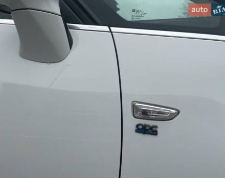 Білий Опель Zafira Tourer, об'ємом двигуна 2 л та пробігом 187 тис. км за 9450 $, фото 1 на Automoto.ua