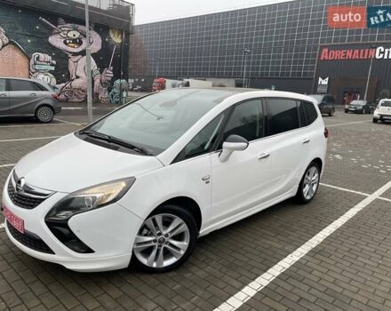 Білий Опель Zafira Tourer, об'ємом двигуна 2 л та пробігом 187 тис. км за 9450 $, фото 57 на Automoto.ua