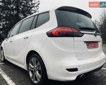 Белый Опель Zafira Tourer, объемом двигателя 2 л и пробегом 187 тыс. км за 9850 $, фото 27 на Automoto.ua