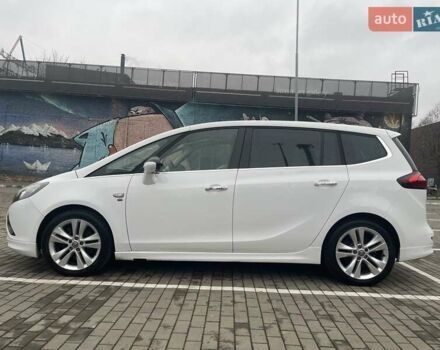 Белый Опель Zafira Tourer, объемом двигателя 2 л и пробегом 187 тыс. км за 9450 $, фото 8 на Automoto.ua
