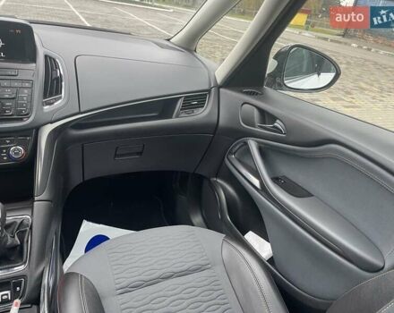 Белый Опель Zafira Tourer, объемом двигателя 2 л и пробегом 187 тыс. км за 9450 $, фото 39 на Automoto.ua