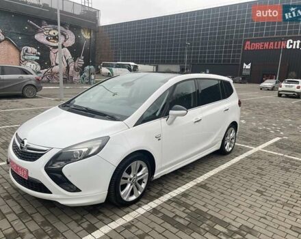 Белый Опель Zafira Tourer, объемом двигателя 2 л и пробегом 187 тыс. км за 9450 $, фото 6 на Automoto.ua